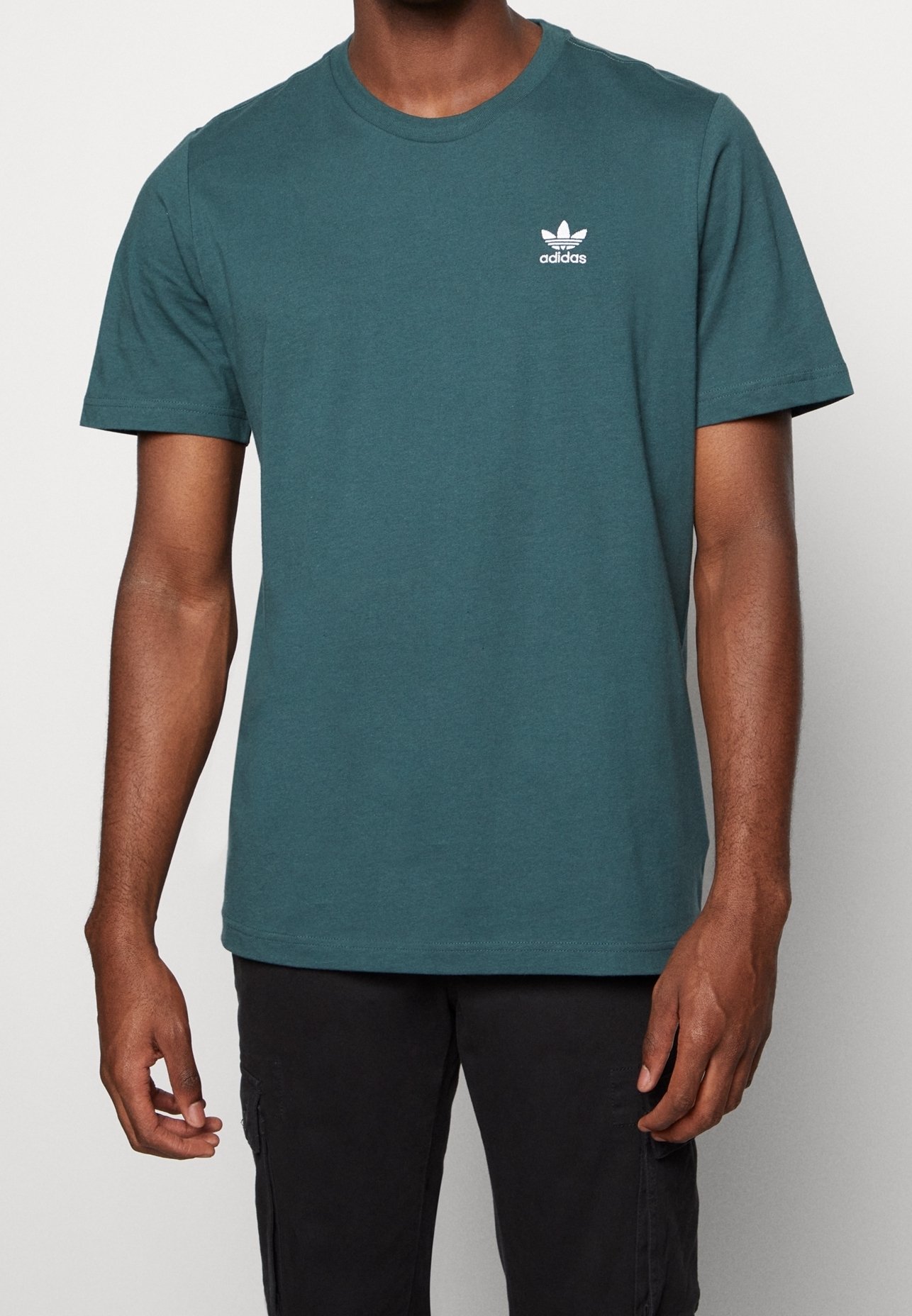 adidas Originals Basic T-shirt dark green (Pre-owned) Zalando