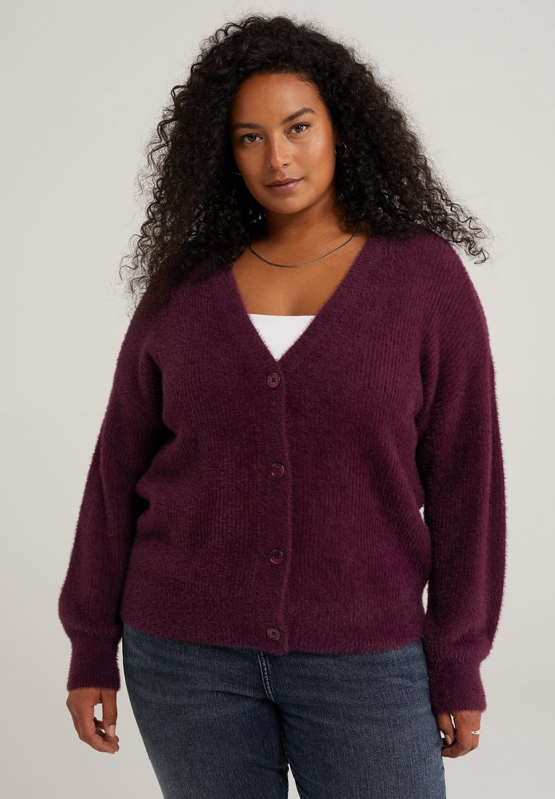 WE Fashion CURVE - Neuletakki - violet
