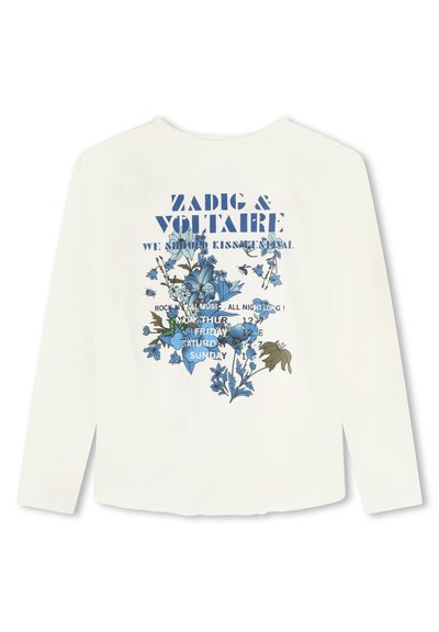 Witte lange mouwen shirt met een blauwe bloemengevel en tekst. Zachte stof, ronde hals en een losvallend ontwerp.