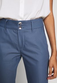 Mos Mosh Chino - blue