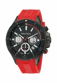 Nautica rokas pulkstenis ar melnu ciparnīcu, trim subciparnīcām, datuma rādītāju, sarkanu sekunžu rādītāju un sarkanu teksturētu silikona siksniņu.