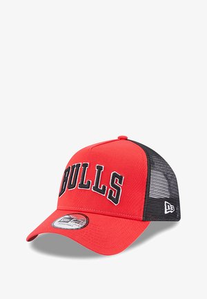 New Era, NEW ERA TEAM SCRIPT TRUCKER ADJUSTABLE CHICAGO BULLS - Cap - rot