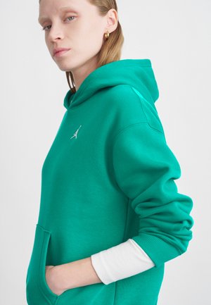 - Bluza