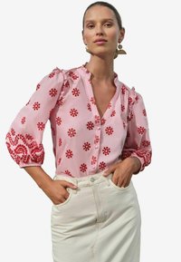 Niet geselecteerd, pink and red broderie