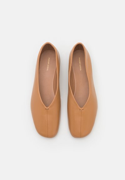 Mansur Gavriel GLOVE FLAT - Μπαλαρίνες - caramel