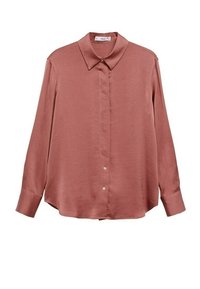 Blouse en satin à manches longues couleur rose poussière avec col classique, patte de boutonnage dissimulée et manches à poignets.