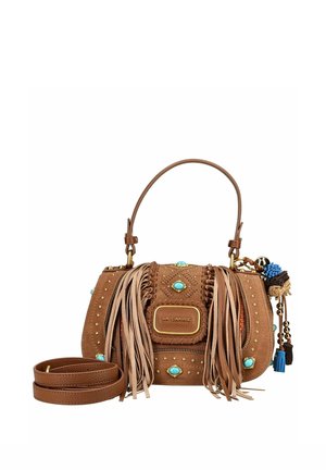 Borsa in pelle marrone con decorazioni in pietra turchese, borchie dorate, dettagli con frange lunghe, manico superiore e tracolla removibile.