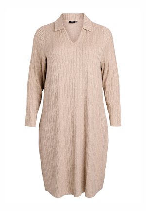 Bež haljina s dugim rukavima, pletena s ovratnikom i V-izrezom, s vertikalnim uzorkom pletenice.