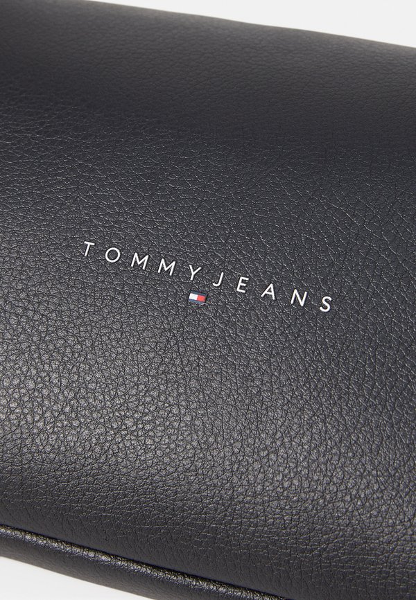 LINEAR LOGO WASHBAG - Wash bag3