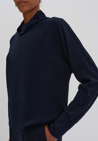 someday. LANGARM KESINE - Long sleeved top - ocean