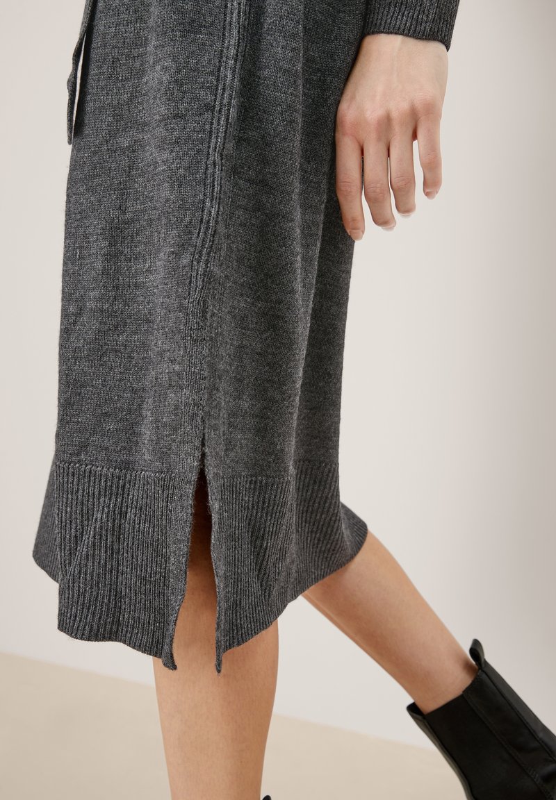 Damen Freizeitkleider | s.Oliver Strickkleid charcoal melange/dunkelgrau-meliert - FR31211 Damen Freizeitkleider | s.Oliver Strickkleid charcoal melange/dunkelgrau-meliert - FR31211