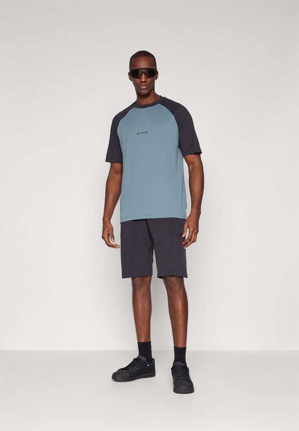 LOAMER  - Sports T-shirt - heron3