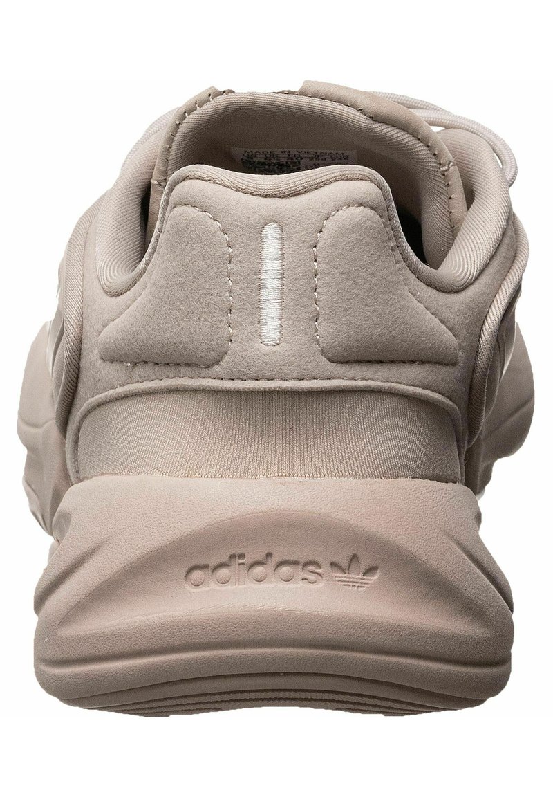 adidas Originals OZELIA - Trainers - taupe/quartz/beige - Zalando.ie