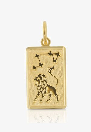 Pendentif rectangulaire en or présentant un design en relief de lion et de constellation, avec un fond texturé et une finition poli.