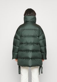 Marc O'Polo Abrigo de plumas - green