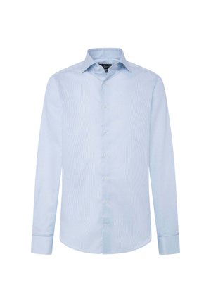 Camicia a maniche lunghe di colore blu chiaro con colletto a punte, caratterizzata da un sottile motivo a righe e bottoni bianchi lungo la parte anteriore.