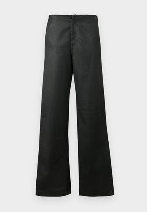 High-waisted black wide-leg pants with front seam detailing and side pockets against a white background.