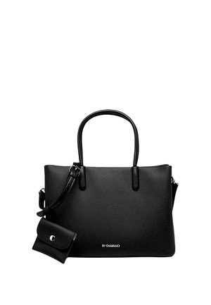 Sac à main en cuir noir texturé avec deux poignées, une bandoulière amovible et une petite pochette assortie attachée sur le côté.