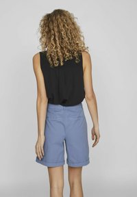 VILA Pluus - black