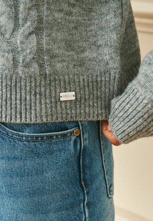 Laura Ashley, REGULAR FIT - CABLE KNIT CARDIGAN - Cardigan - grey