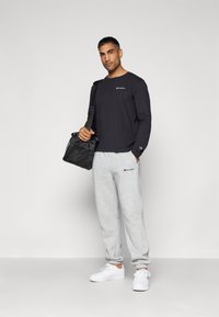 Champion ICONS CREWNECK LONG SLEEVE - Langarmshirt - black