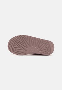 UGG CLASSIC ULTRA MINI - Klasiski puszābaki - dusty orchid