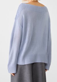 Stradivarius Sweter