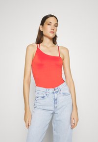 Tommy Jeans MULTI STRAP BODY - Tops - deep crimson
