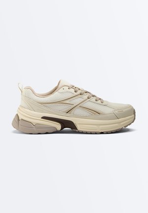 OYSHO, RETRO SNEAKERS - Sportcipő - light brown