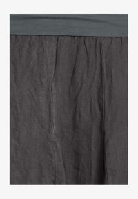 Ausgewählt, dunkelgrau