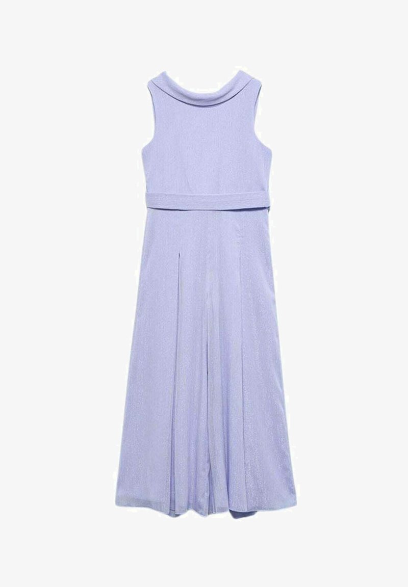 Abito senza maniche di colore lavanda con scollatura alta, vita aderente e gonna plissettata. Realizzato in tessuto strutturato con una leggera lucentezza.