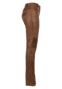 Bruine leren broeken met een slim fit, textuurdetails op de knieën, ritszakken en verticale lijnen op de tailleband.