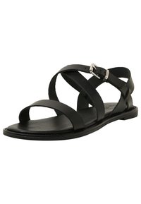 Svart lädersandal med flera breda remmar, platt sula och ett silverfärgat spänne. Har öppen tå och en minimalistisk design.