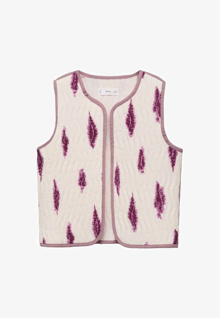 Jachetă matlasată cu o bază crem, decorată cu modele de frunze purpurii, finisată cu un bordaj contrastant de lavandă pal și un design cu fața deschisă.