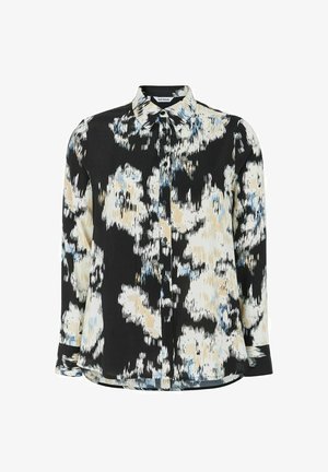 Langarm blouse in zwart met een bloemmotief in crème, beige en blauw. Beschikt over een kraag en een knoopsluiting aan de voorkant. Soepele stofstructuur.