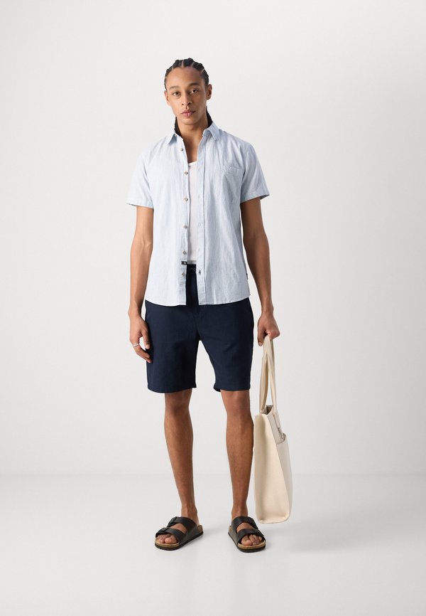 CORE FAVE BERMUDA - Shorts - dunkelblau4