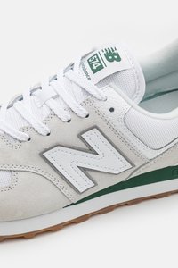 New Balance ML574 UNISEX - Sapatilhas - white