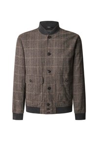 Chaqueta de cuadros marrón con cuello, cierre de botones en la parte delantera, dos bolsillos en el pecho y puños con ribete. Tejido texturizado con acentos oscuros en el cuello y el dobladillo.