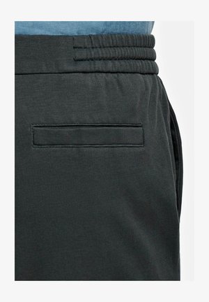 MR MARVIS, THE SHORT EASIES - Shorts - storms
