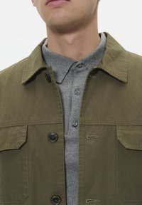 Matinique Leichte Jacke - olive night