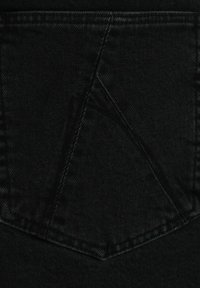 Thumbnail Image 8