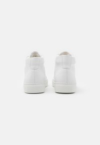 GARMENT PROJECT TYPE SOLE VEGAN - Sapatilhas de cano alto - white