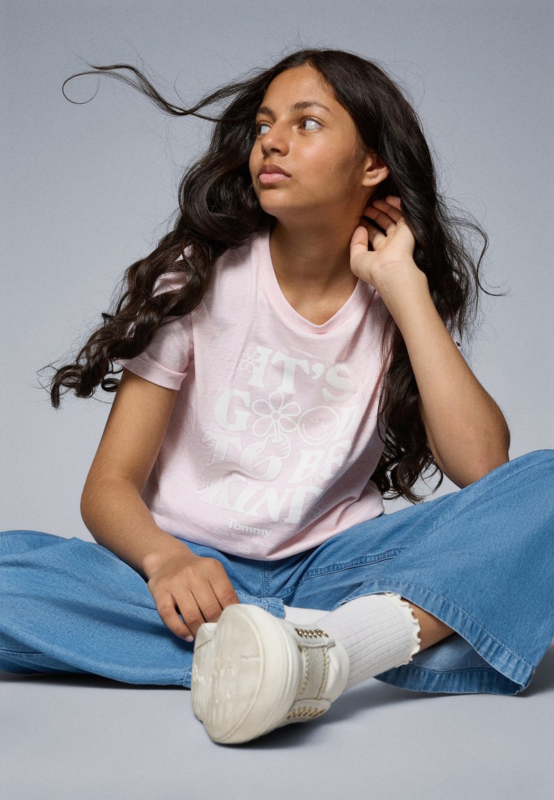 Tommy Hilfiger FUN GRAPHIC TEE Print T-shirt coral ice heather