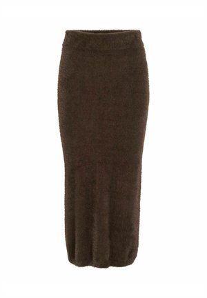 Jupe tricotée en marron foncé, mi-longue, avec une texture douce et duveteuse et une silhouette ajustée. Taille sans couture pour une finition lisse.