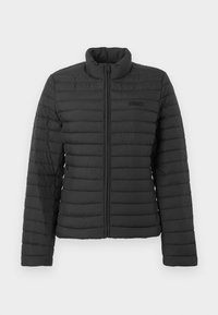 Jachetă neagră matlasată cu mâneci lungi, guler drept, și închidere cu fermoar frontală, expusă pe un fundal simplu deschis.