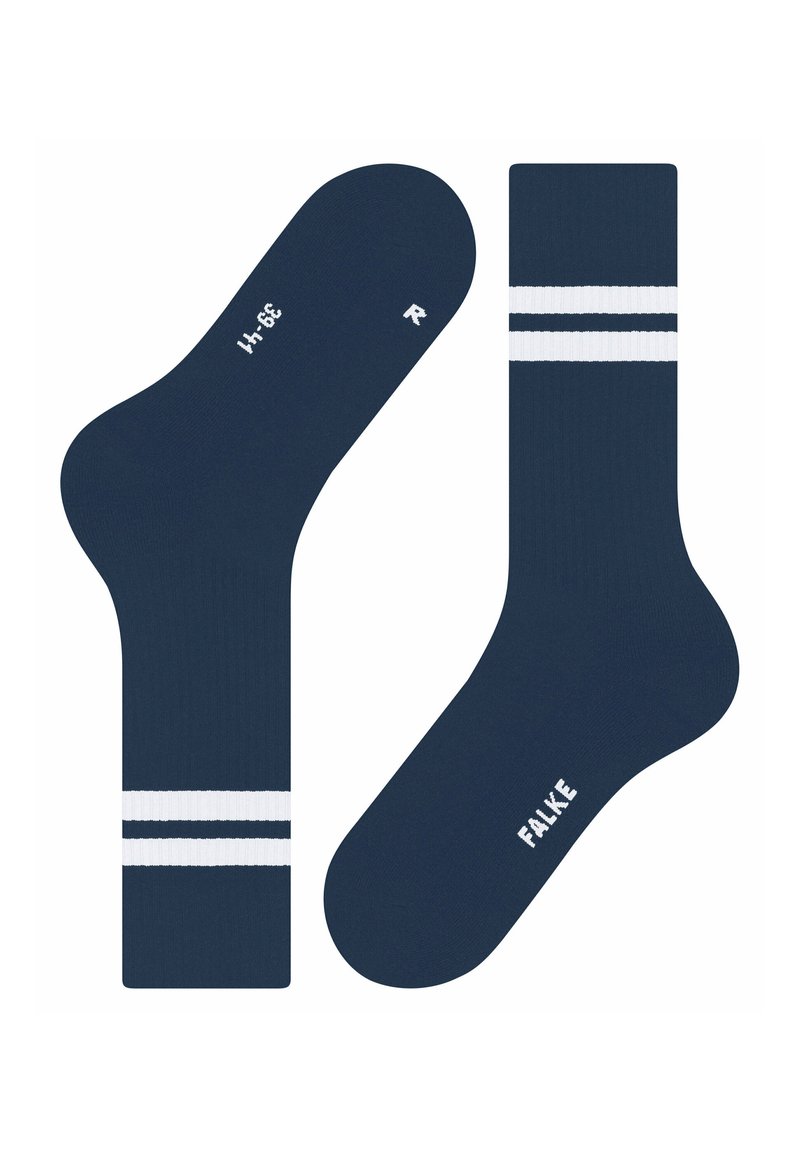 Calzini da uomo blu navy con due strisce bianche vicino alla parte superiore, logo "FALKE" sulla parte del piede e indicazione della taglia sulla suola, mostrati distesi.