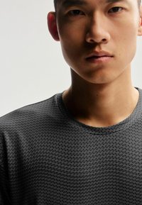 Next ACTIVE TIE DYE - Nyomott mintás póló - dark grey