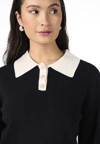 YAS YASMILLE - Polosärk - black/star white