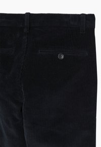 Grunt DUDE CORDUROY PANT - Tygbyxor - dark navy
