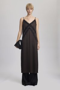 Gestuz SACHI SLIP DRESS - Koktailové šaty/večierkové šaty - molé